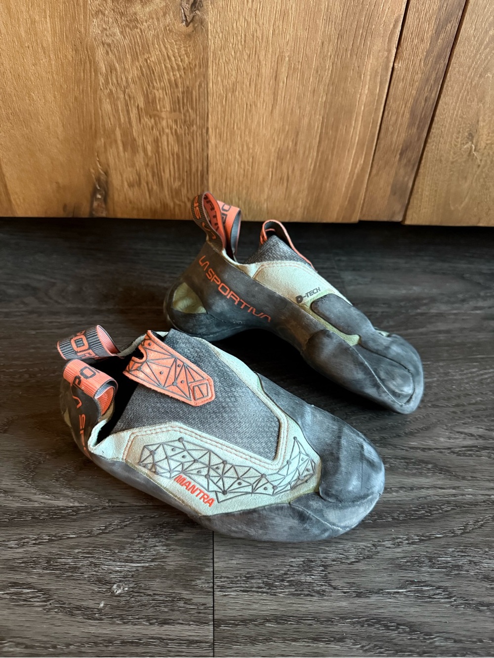 La Sportiva Mantra No Edge Climbing Shoes Women's 5.5 EU 36.5